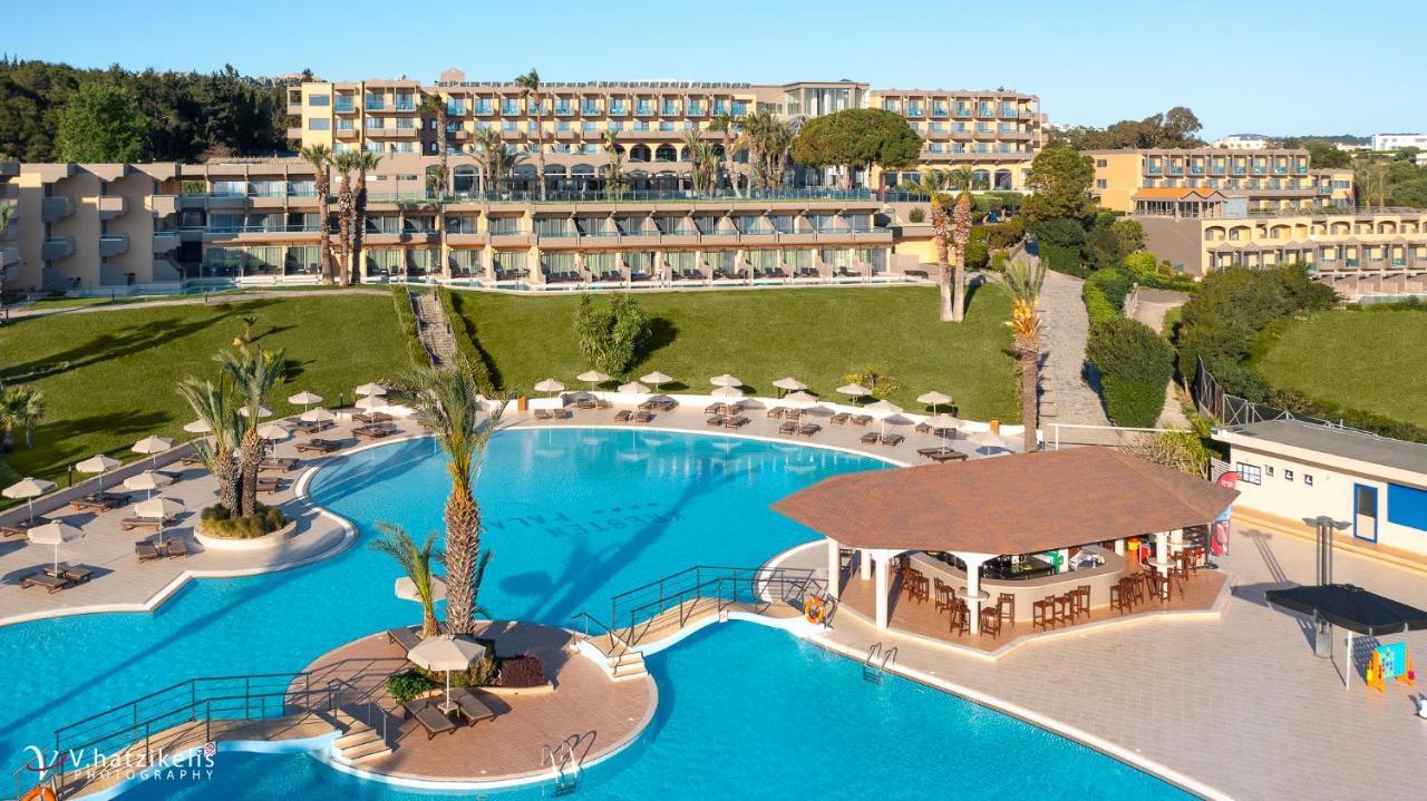 Kresten Palace Complex 4*